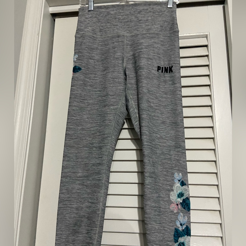 Victoria's Secret PINK Ultimate Gray Leggings - Picture 4 of 8